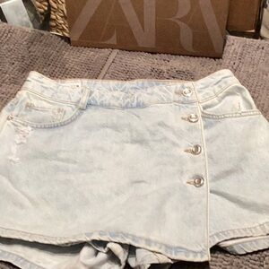 Zara. New Skorts. Medium. 29” waist.